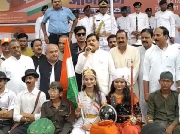 ग्वालियर में सीएम मोहन यादव के नेतृत्व में भव्य तिरंगा यात्रा, हर घर तिरंगा अभियान से गूंजा शहर