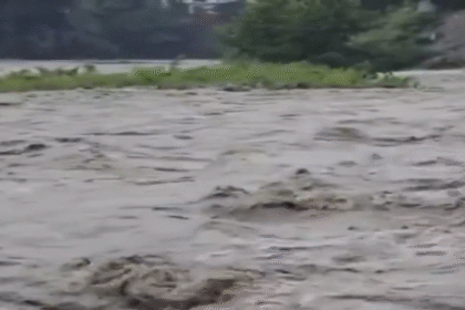 जम्मू-कश्मीर के डोडा में बादल फटा: कई जगहों पर भूस्खलन, सड़कों पर लगा भीषण जाम