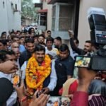 Durg: Minister Gajendra Yadav received a grand welcome in his native village Ahiwara, huge crowd gathered