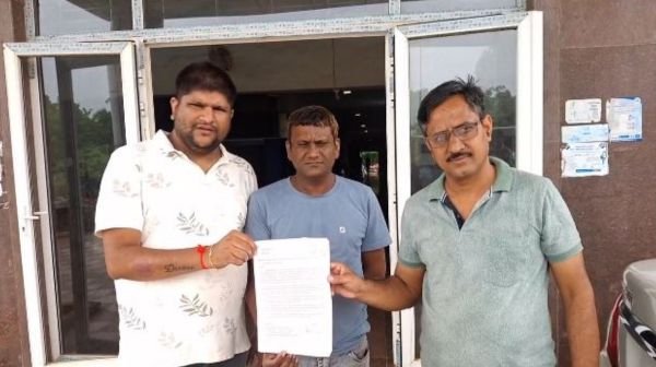 Bemetara: Uproar over poor drain construction in Devkar Nagar Panchayat