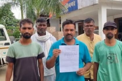 Ambikapur: Theft in PDS shop, thieves fled with rice and gram