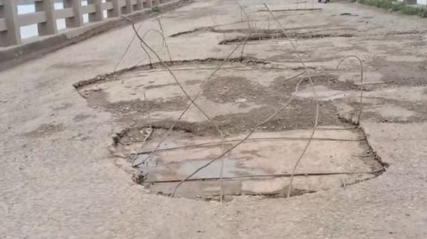 Bilaigarh: Salihaghat bridge built at a cost of crores is inviting accidents