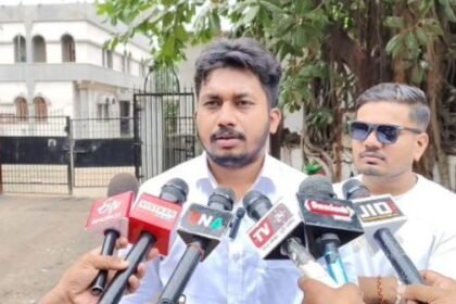 Dhamtari: NSUI protests against college fee hike