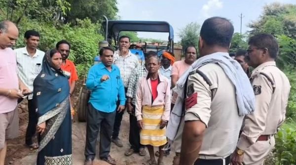 Villagers angry over illegal sand mining in Dhamtari