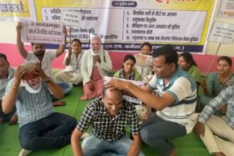 The agitation of NHM health workers continues in Surajpur