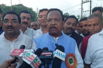 Minister made a big mistake on Independence Day, congratulated on Republic Day