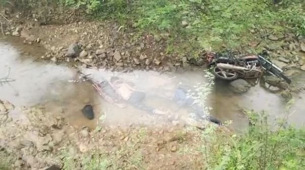 Two youths died tragically in a bike accident in Kawardha, bodies were sent for postmortem