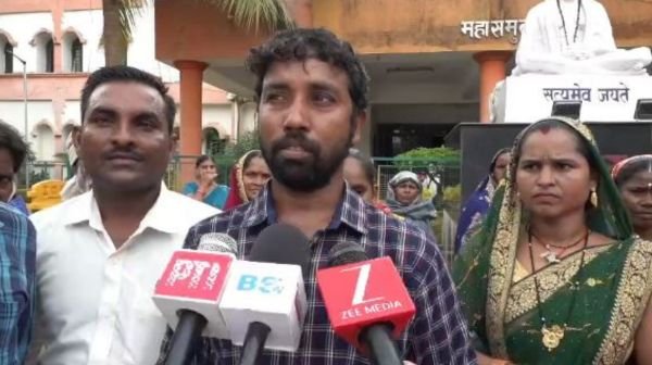 Mahasamund: Manorama Plant accused of snatching homes of poor people