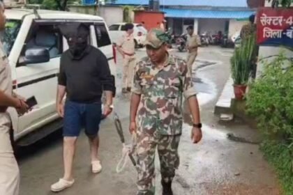 Mother and son steal from jewelry shop in Bokaro, BSL deputy manager arrested