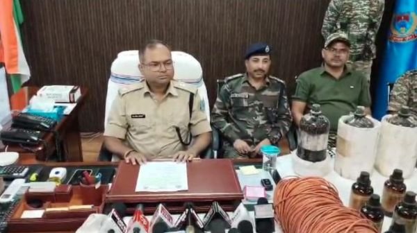 Giridih: Raid in Parasnath forest, Naxalites' explosive stock recovered