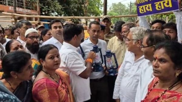 Congress's lantern demonstration against electricity bill hike