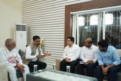 Urban Development and Tourism Minister Sudhivya Kumar Sonu visited Tilaiya Reservoir in Barhi