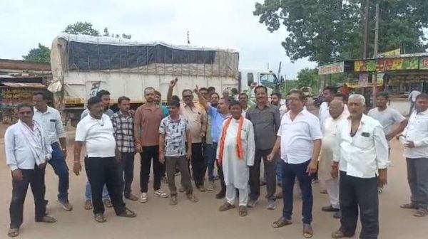 Declaration of Fingeshwar Mahabandh on the demand of construction of Agricultural College building in Rajim