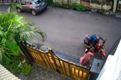 Molestation incident in Raipur: Shameful act of a miscreant with a girl in public