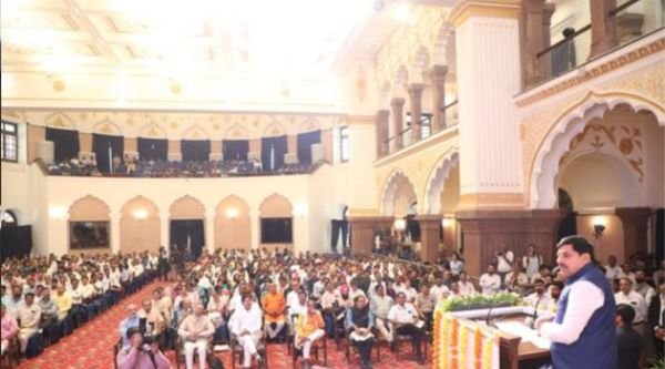 Using indigenous products is true national service: Chief Minister Dr. Yadav