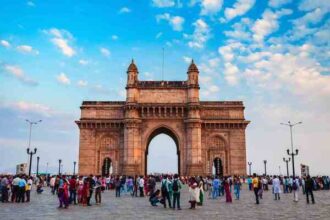 भारत में बांग्लादेशी पर्यटकों की कमी, चीन और अमेरिका से बढ़ी यात्रियों की भीड़