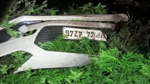 हिमाचल प्रदेश: चंबा में चट्टान गिरने से कार 500 मीटर खाई में गिरी, एक ही परिवार के 6 लोगों की दर्दनाक मौत