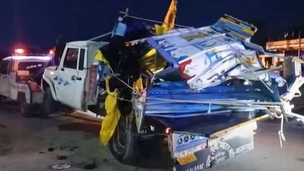 दौसा सड़क हादसा: खाटू श्याम से लौट रहे श्रद्धालुओं की पिकअप ट्रक से टकराई, 10 की मौत, कई घायल