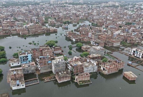 उत्तर प्रदेश के 17 जिलों में बाढ़: 2.45 लाख लोग सुरक्षित स्थानों पर शिफ्ट, सीएम योगी ने दिए राहत-बचाव के निर्देश