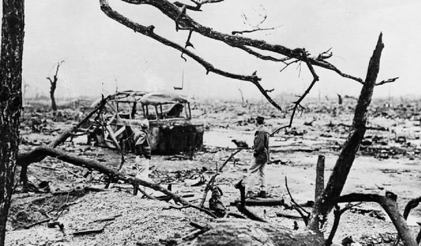 Hiroshima Day 2025: जब धरती 4000 डिग्री तक जल उठी और काल के गाल में समा गए लाखों लोग