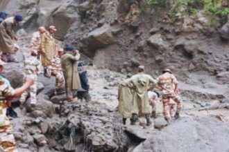 कैलाश यात्रा में अचानक बाढ़: ITBP ने 413 तीर्थयात्रियों को बचाया, रेस्क्यू अभियान जारी