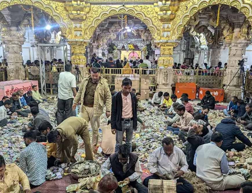 सांवलियाजी मंदिर में निकला सोना-चांदी का अंबार,भंडार से निकले करोड़ों रुपये