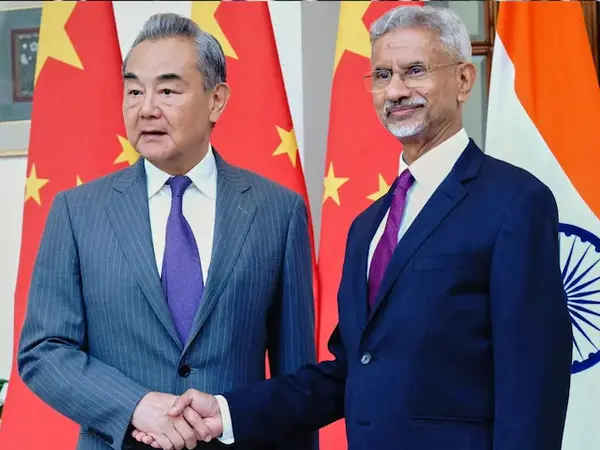 भारत-चीन संबंधों पर बड़ा संकेत: चीन के विदेश मंत्री वांग यी ने दिए रिश्ते सुधार के संकेत, आज PM मोदी से करेंगे मुलाकात