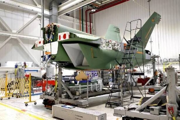 बोइंग में हड़ताल: 3,200 कर्मचारियों ने किया काम बंद, 40% इंक्रीमेंट का ऑफर भी ठुकराया