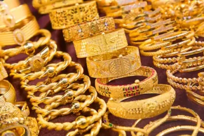 सोना-चांदी के दाम में गिरावट: सोना ₹286 सस्ता, चांदी ₹916 टूटी, जानें ताज़ा रेट