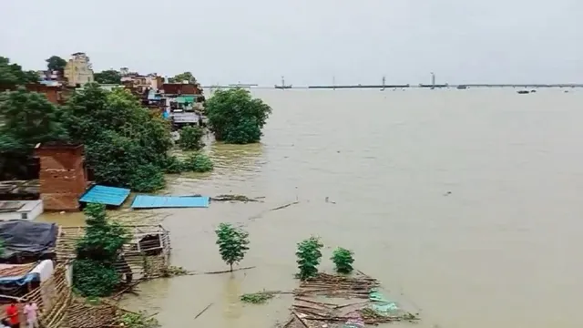 यूपी में बाढ़ का कहर: 15 जिले जलमग्न, करीब पौने 3 लाख लोग प्रभावित