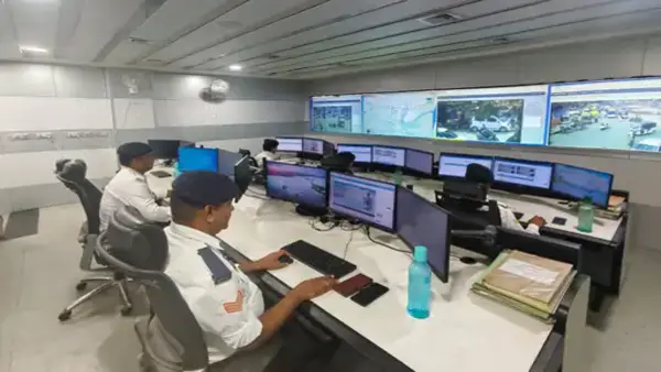 आगरा में दो महीने में 5.50 लाख से ज्यादा चालान, हेलमेट और तीन सवारी पर सख्ती