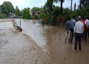 मध्यप्रदेश में मानसून का कहर: तेज बारिश से नदियाँ उफान पर