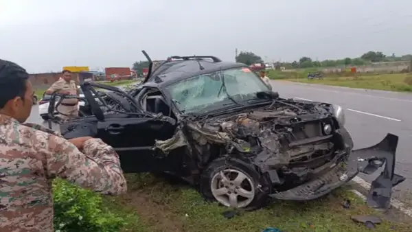 ग्वालियर-झांसी हाईवे पर दर्दनाक हादसा: खाटू श्याम दर्शन जाते समय स्कॉर्पियो पलटी, दो की मौत