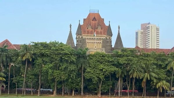 दिल्ली के बाद बॉम्बे हाईकोर्ट में बम धमकी, ईमेल से मचा हड़कंप, कोर्ट कराया खाली
