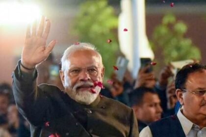 जन्मदिन विशेष: सोशल मीडिया के बादशाह हैं PM मोदी, करोड़ों लोग करते हैं फॉलो