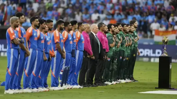 IND vs PAK, Playing 11: टीम इंडिया में होंगे 2 बदलाव, क्या पाकिस्तान के खिलाफ होगी नई प्लेइंग इलेवन ?
