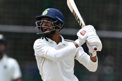 Duleep Trophy: ऋतुराज गायकवाड़ की दमदार सेंचुरी, अय्यर का बल्ला खामोश