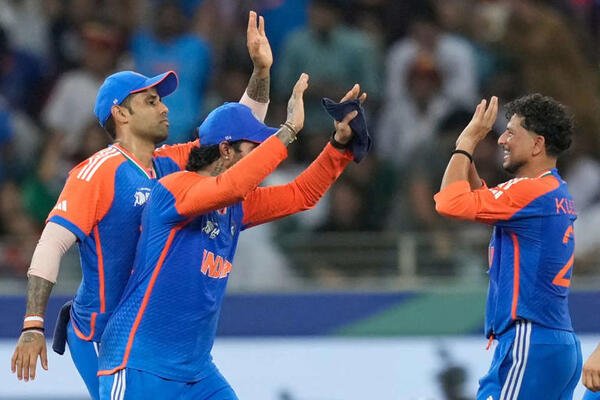 भारत ने एशिया कप 2025 जीता: पाकिस्तान को 5 विकेट से हराया, तिलक वर्मा की फिफ्टी और कुलदीप की घातक गेंदबाज़ी