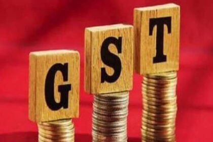 GST Council Update: रोटी, मक्खन, दवाइयां सस्ती, 12% और 28% स्लैब खत्म, इंश्योरेंस पर बड़ी राहत