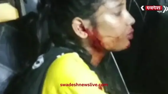 Agra: Husband throws wife off bridge, passersby catch her and beat her.