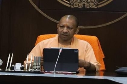 संत कबीर के नाम पर उत्तर प्रदेश में बनेंगे वस्त्र एवं परिधान पार्क, युवाओं को मिलेगा रोजगार का अवसर: मुख्यमंत्री योगी