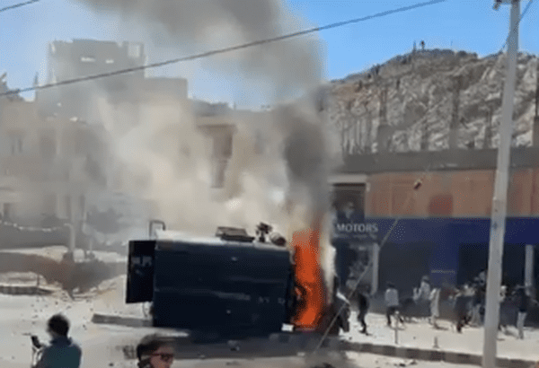 सोनम वांगचुक के समर्थन में लेह की सड़कों पर छात्र, पुलिस से झड़प और CRPF वाहन फूंका