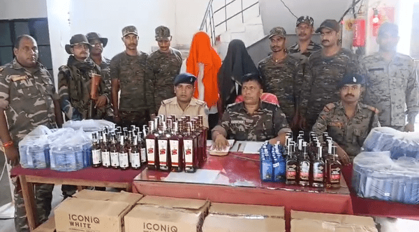 गिरिडीह: 829 बोतल अवैध शराब के साथ दो गिरफ्तार, पुलिस ने दो गाड़ियां भी जब्त कीं