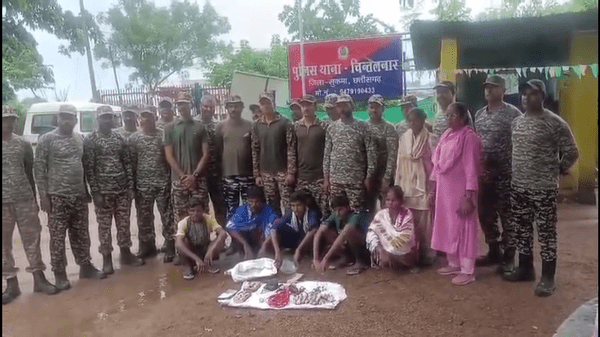 सुकमा में पुलिस की बड़ी कार्रवाई: महिला सहित 5 नक्सली गिरफ्तार