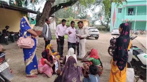 Payment not received for collection of tendu leaves, villagers angry