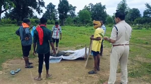 Katghora: Accident or murder? Suspicion increased on the dead body found in the drain in Tanakhar