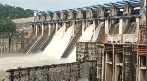 Katghora: Three gates opened from Minimata Bango Dam