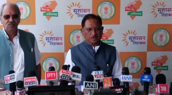 Raipur: Train gift and CM Sai's counterattack on Rahul Gandhi