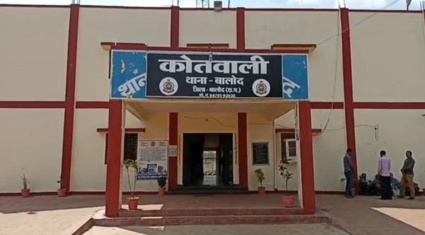 Balod: Doctor duped of Rs 50 lakh in the name of share trading, 2 accused arrested