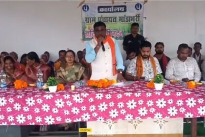 Kanker MLA Asharam Netam performed the ground breaking ceremony of 33/11 KV substation at Mandabharri village in Narharpur at a cost of Rs 2.54 crore.